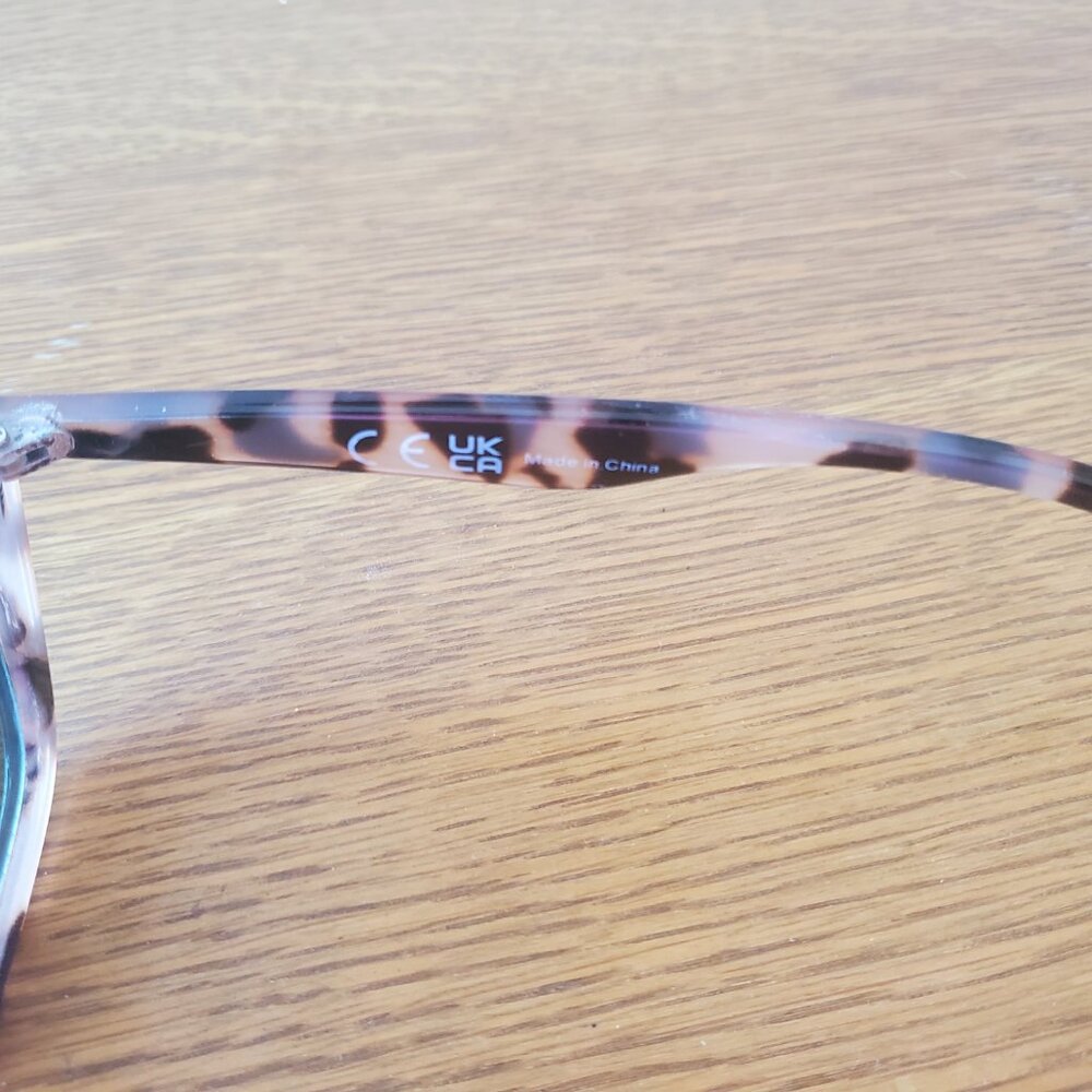 Leopard Print Sunglasses - Picture 5 of 5